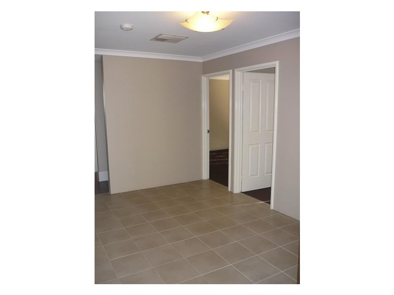 3 TURNBERRY WAY, The Vines WA 6069