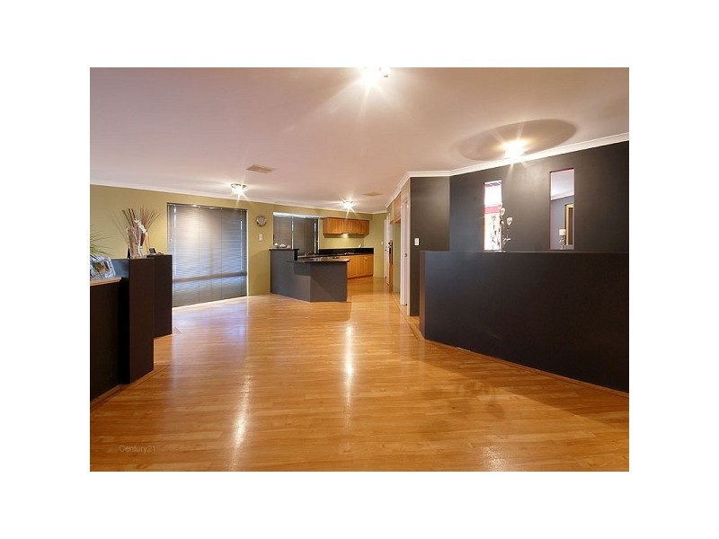 4 Glade Terrace, Ellenbrook WA 6069
