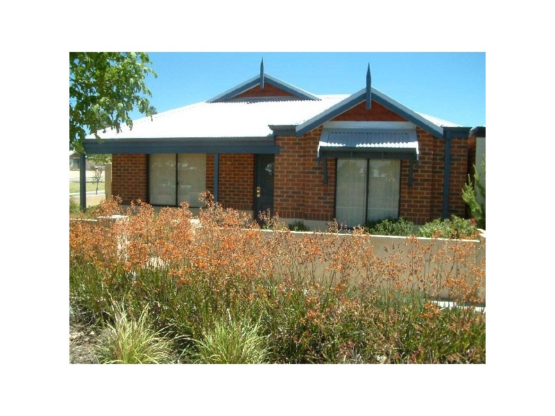 2 Pinegrove Drive, Ellenbrook WA 6069