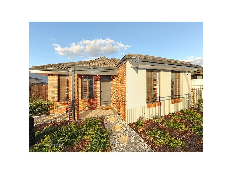 14 Birchmore Gardens, Ellenbrook WA 6069