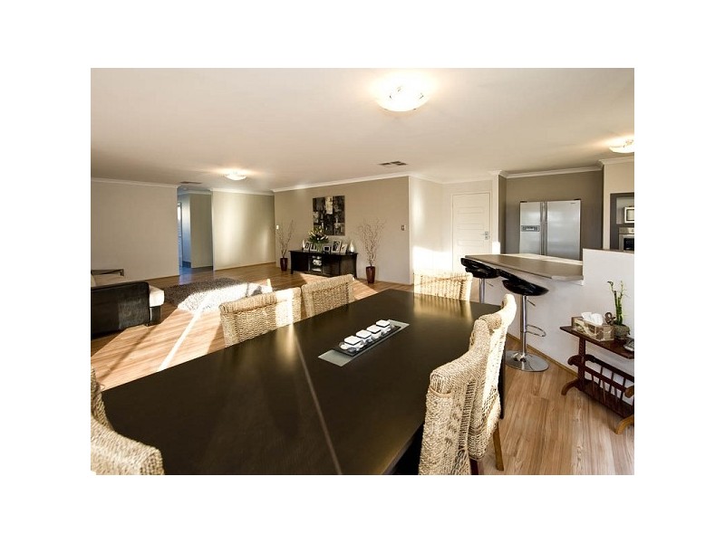 28 Beechwood Circle, Aveley WA 6069