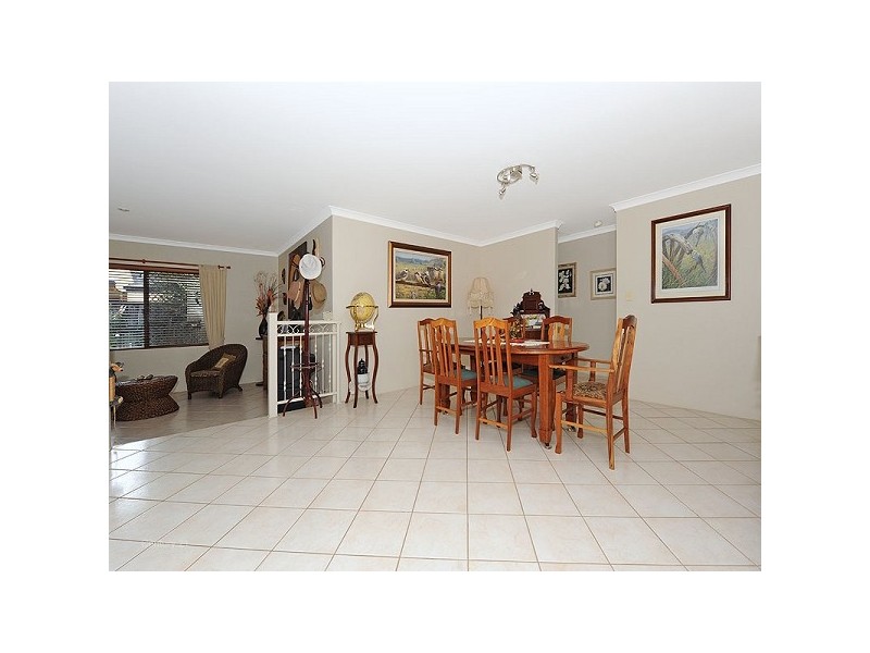 9 Granada Way, Ellenbrook WA 6069