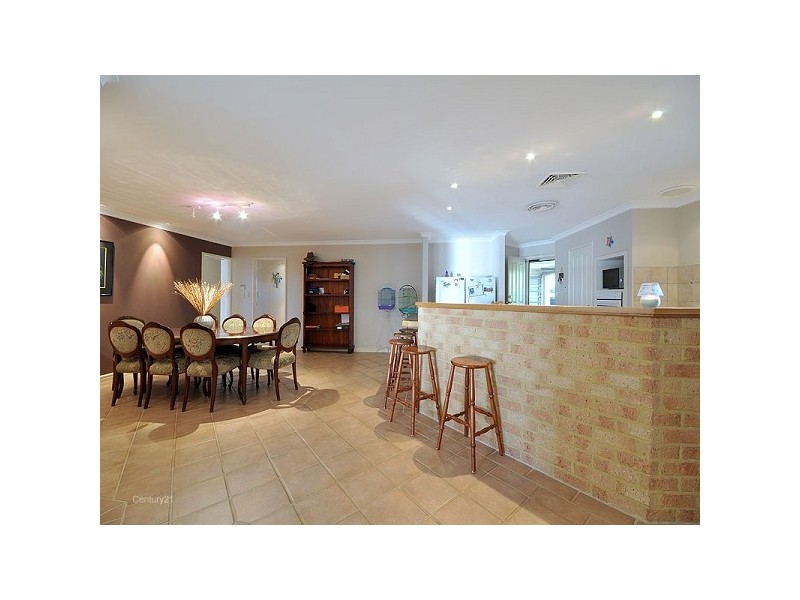 21 Raven Grove, Ellenbrook WA 6069