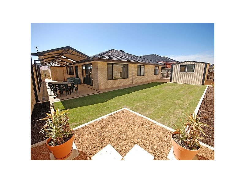 4 Glade Tce, Ellenbrook WA 6069