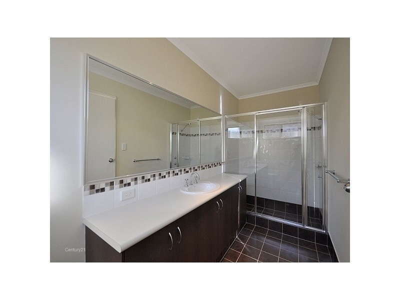 3 Musselbrook Trail, Ellenbrook WA 6069