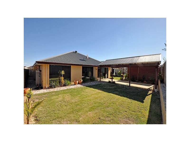 10 Birkett Circle, Ellenbrook WA 6069