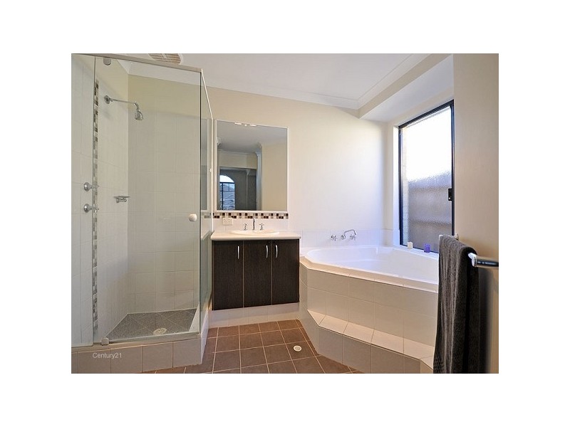 10 Birkett Circle, Ellenbrook WA 6069