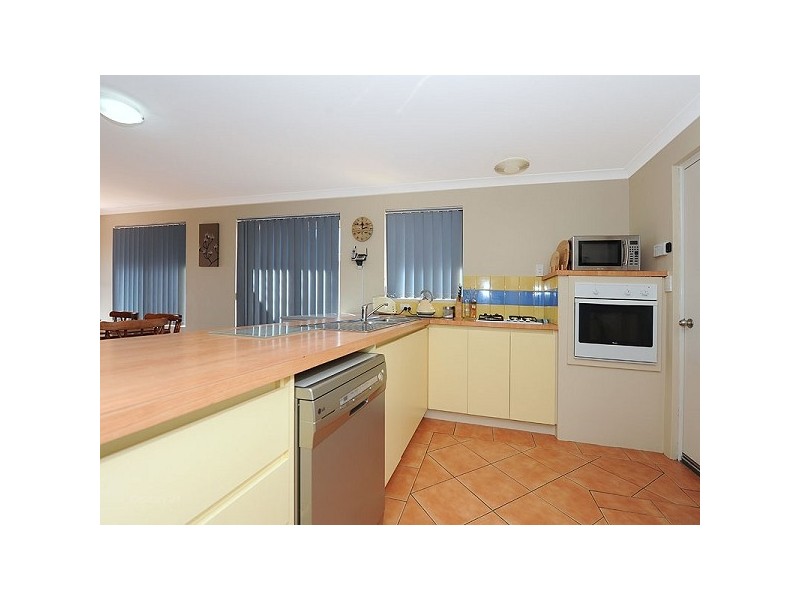 29 Anna Plains Circle, Ellenbrook WA 6069