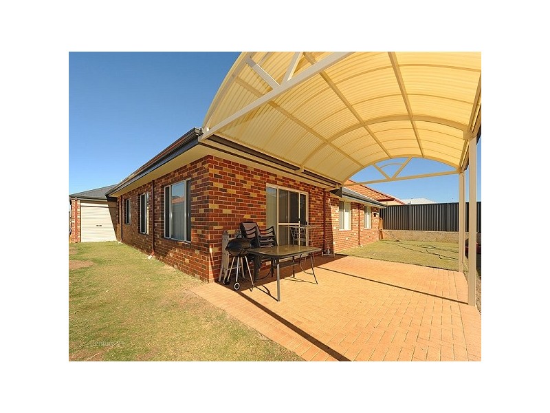 98 Edgecombe Pass, Aveley WA 6069