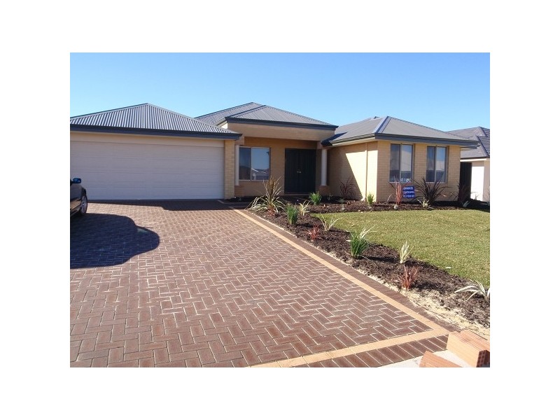 12 Manila Way, Aveley WA 6069