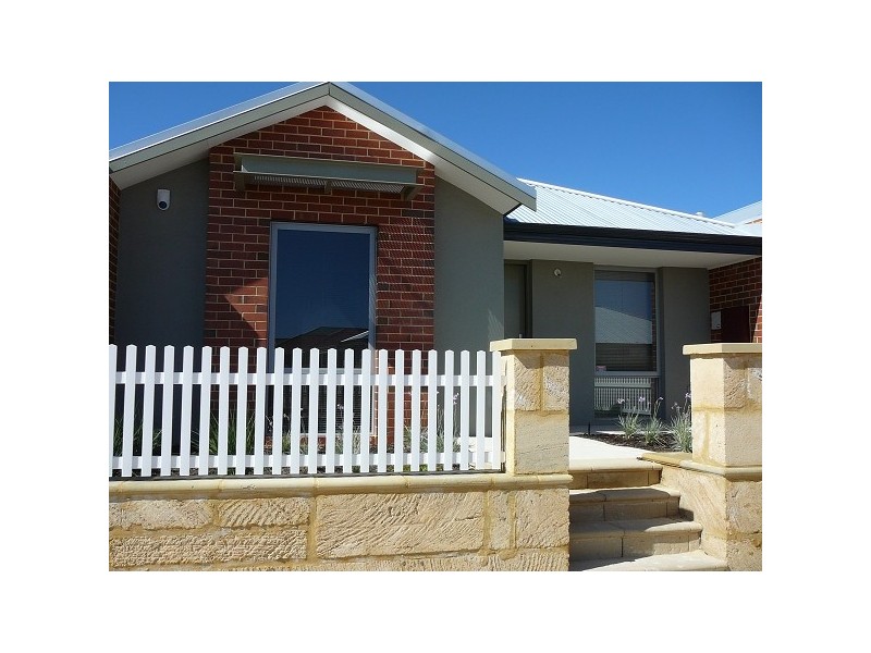 33 Parnham Avenue, Ellenbrook WA 6069
