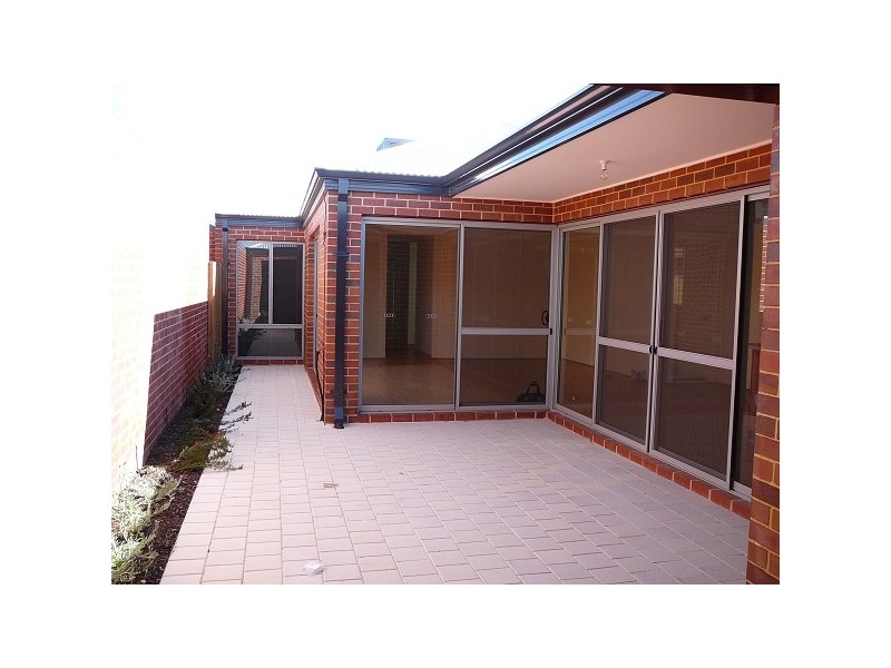 33 Parnham Avenue, Ellenbrook WA 6069