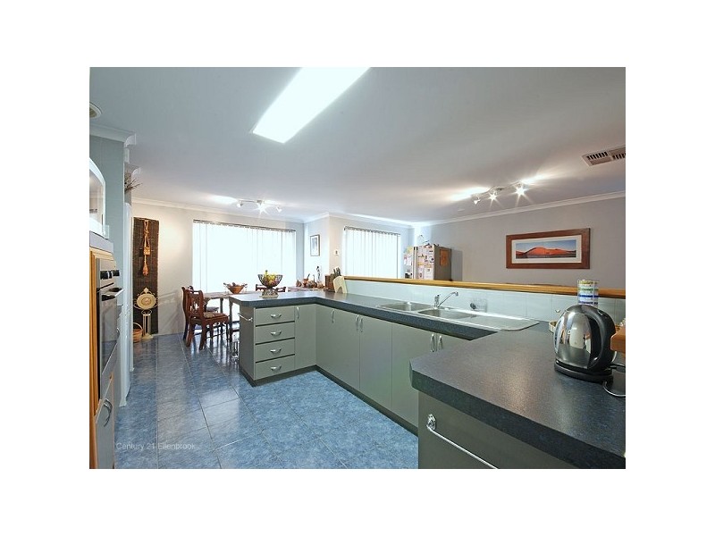 15 Wanarra Close, Ellenbrook WA 6069