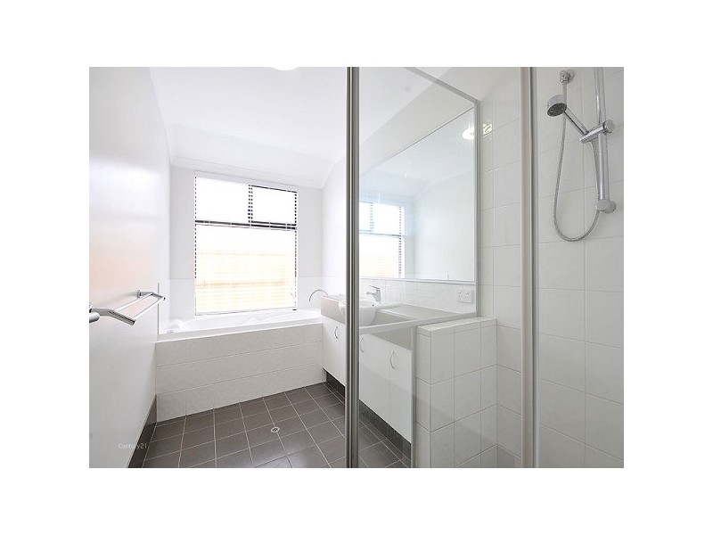 25 Ardmore Parade, Ellenbrook WA 6069