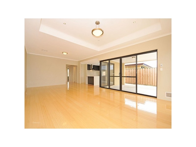 25 Ardmore Parade, Ellenbrook WA 6069