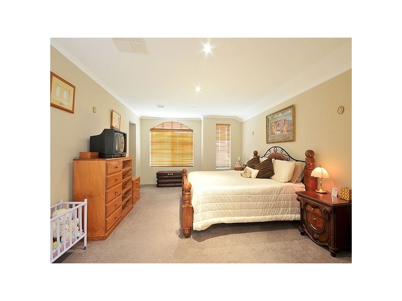 9 Kalinga Drive, Ellenbrook WA 6069