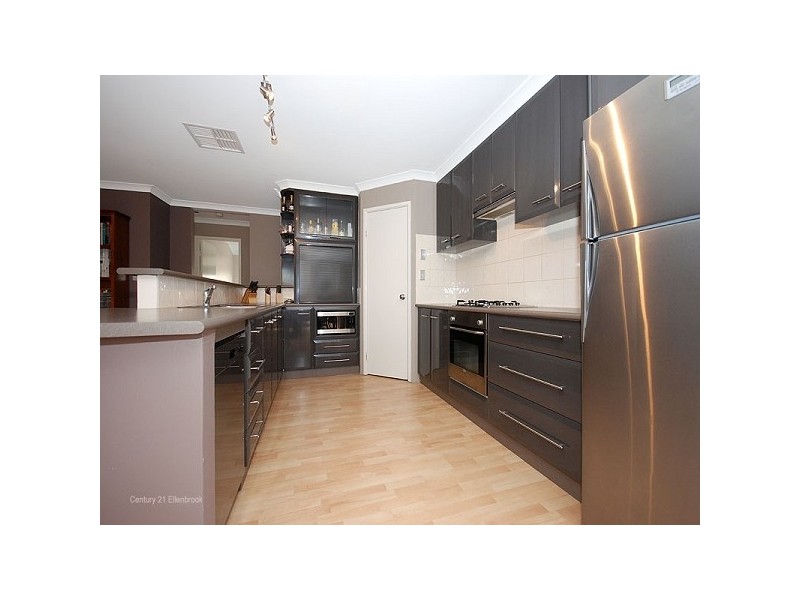 2 Flora Valley Grove, Ellenbrook WA 6069