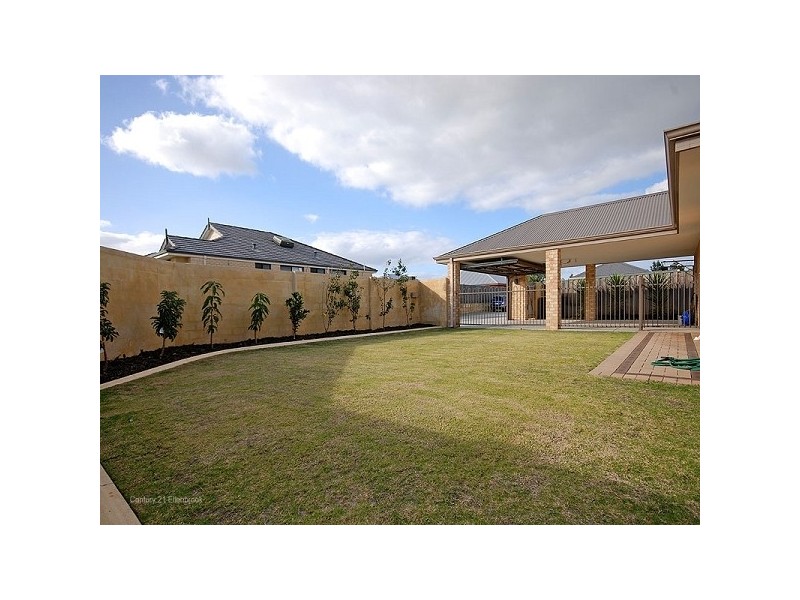 2 Flora Valley Grove, Ellenbrook WA 6069