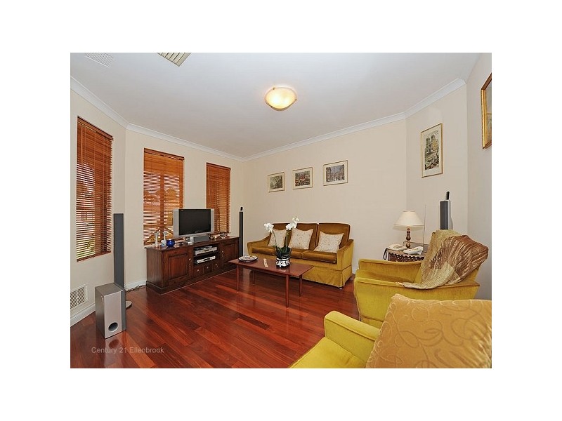38 San Lorenzo Blvd, Ellenbrook WA 6069