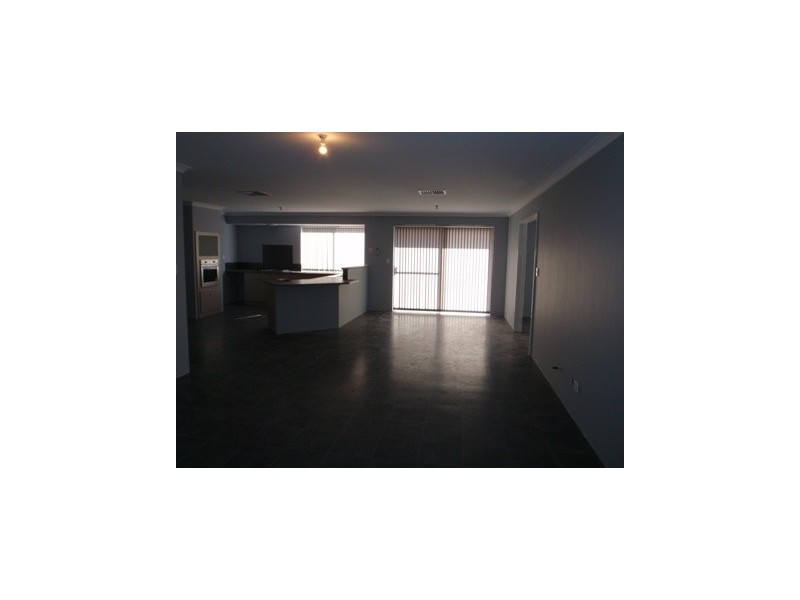 12 Manilla Way, Aveley WA 6069