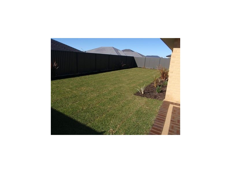 12 Manilla Way, Aveley WA 6069