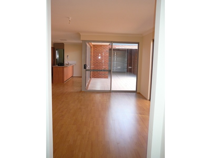 33 Parnham Avenue, Ellenbrook WA 6069