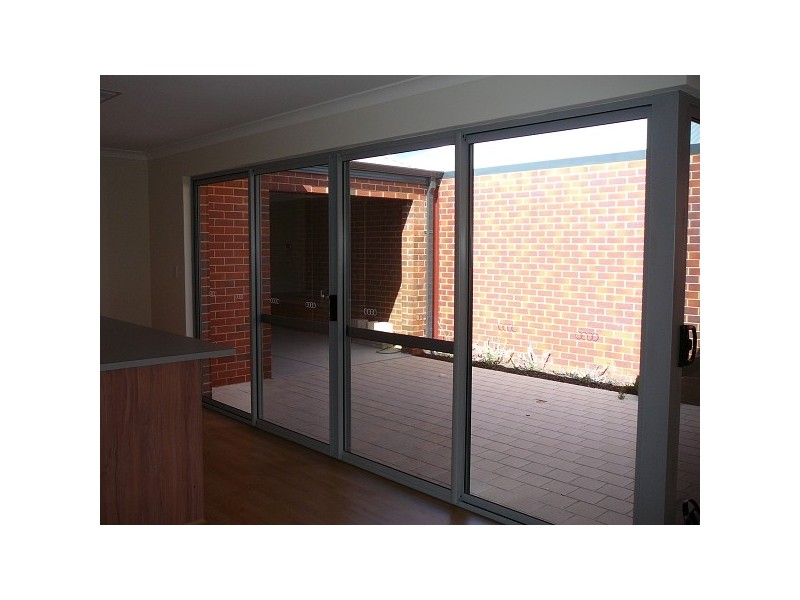 33 Parnham Avenue, Ellenbrook WA 6069