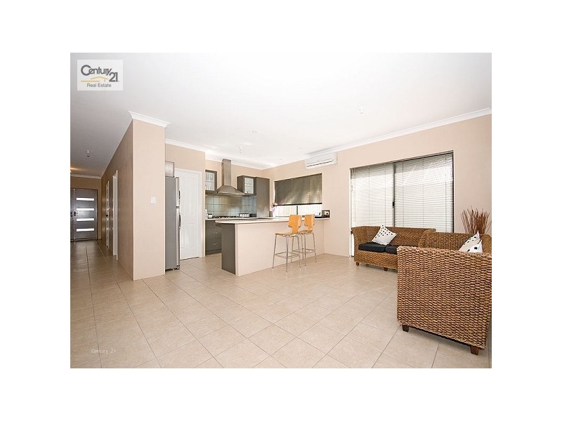 8 Arava Circle, Aveley WA 6069