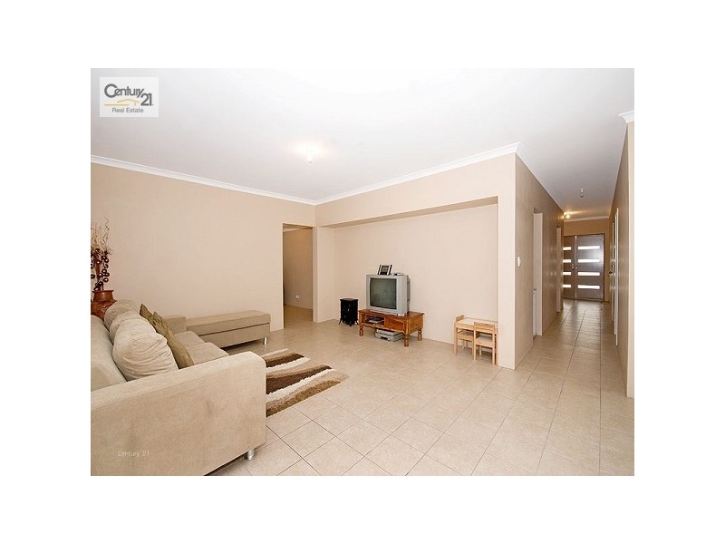 8 Arava Circle, Aveley WA 6069