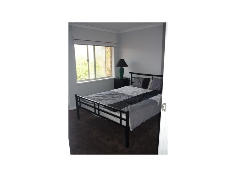 16 Watervista Close, The Vines WA 6069