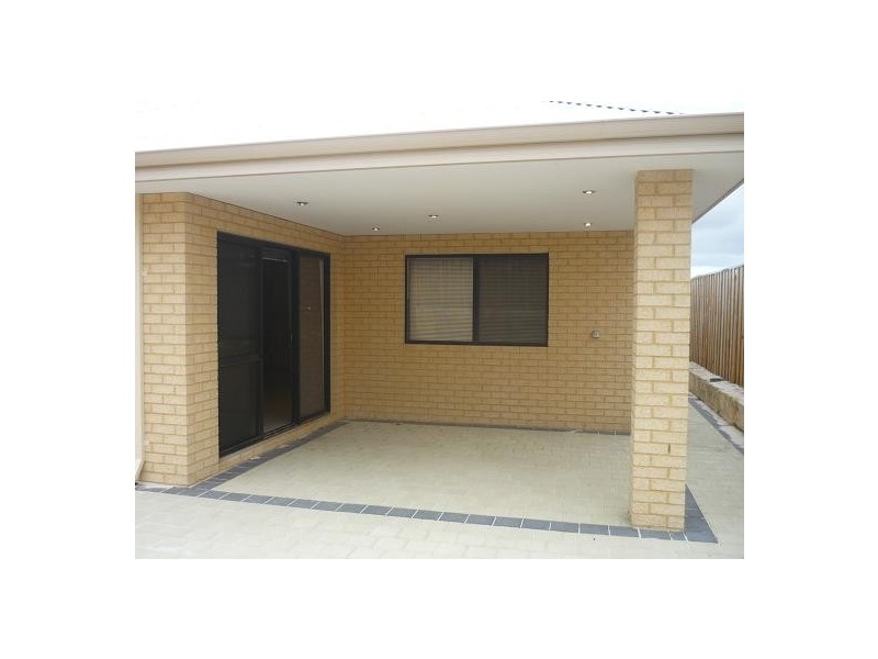 38 Evesham Drive, Ellenbrook WA 6069