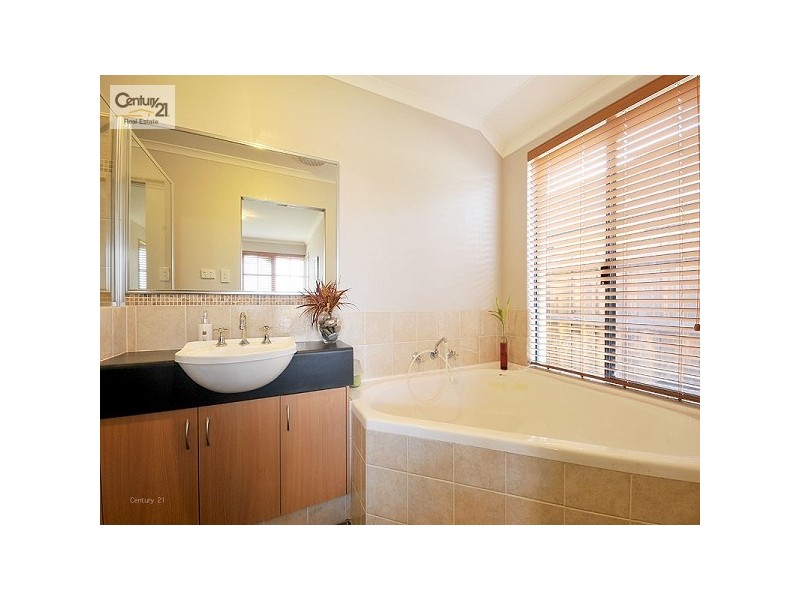 7 Alderley Close, Ellenbrook WA 6069