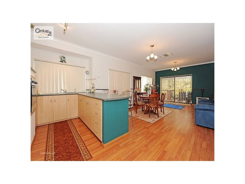 10 Rocklea Crescent, Ellenbrook WA 6069