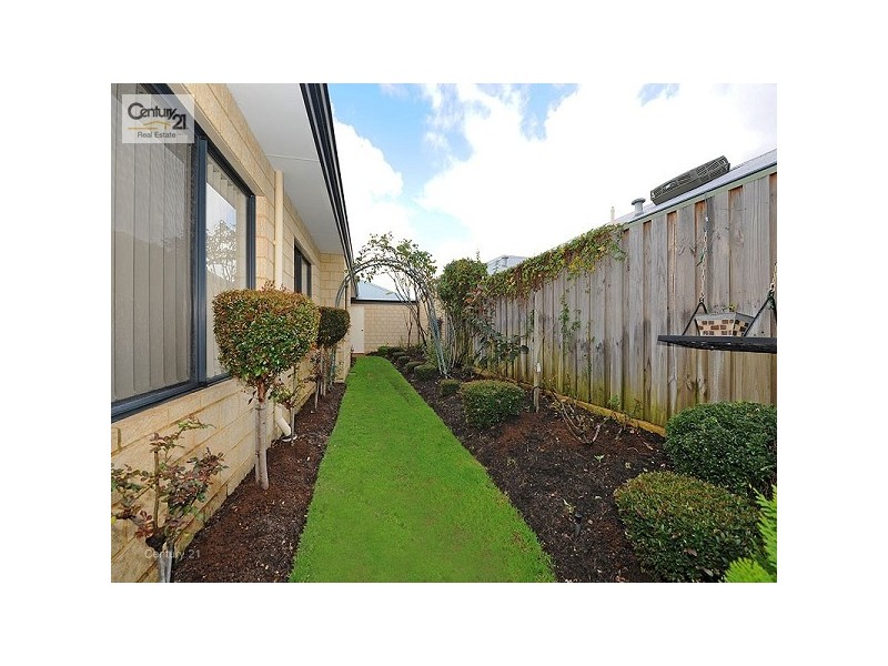 10 Rocklea Crescent, Ellenbrook WA 6069