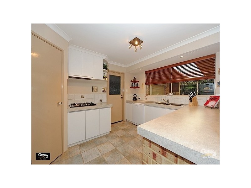 2 Pinea Turn, Ellenbrook WA 6069