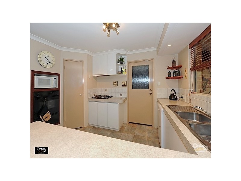 2 Pinea Turn, Ellenbrook WA 6069