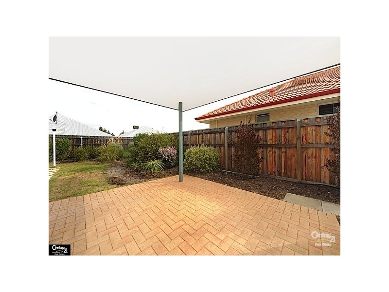 15 Larrawa Circle, Ellenbrook WA 6069