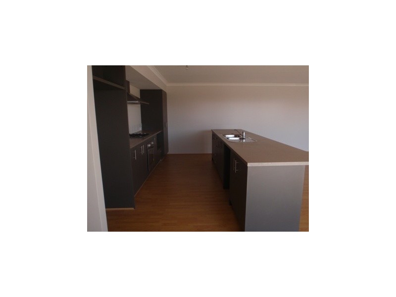 25 Parnham Avenue, Ellenbrook WA 6069