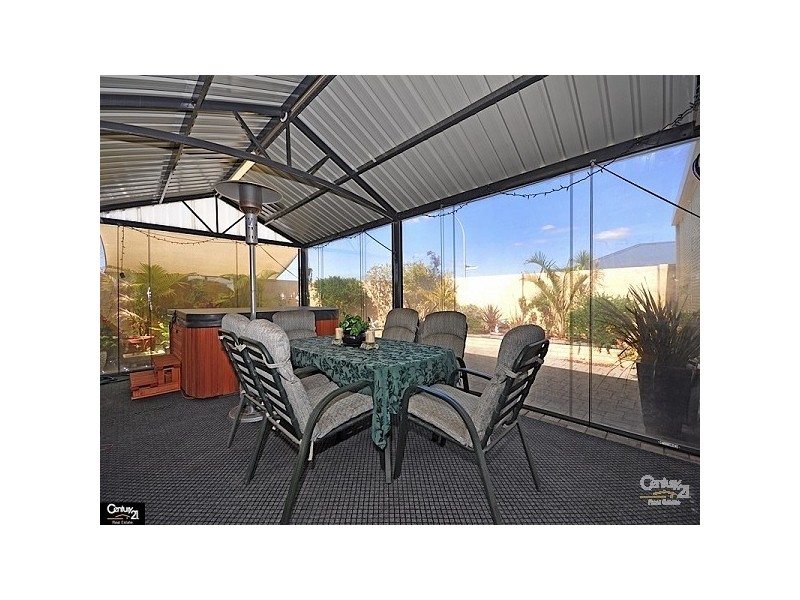 9 Bayard Way, Henley Brook WA 6055