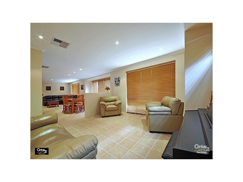 25 Addingham Drive, Ellenbrook WA 6069