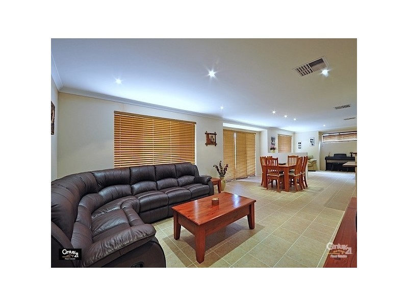 25 Addingham Drive, Ellenbrook WA 6069