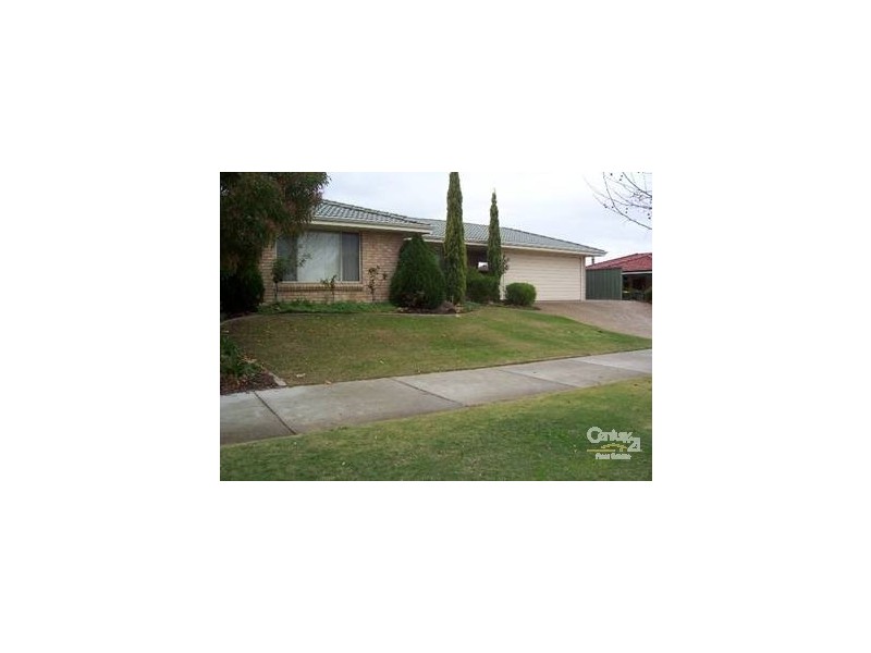 41 Woodlake Blvd, Ellenbrook WA 6069