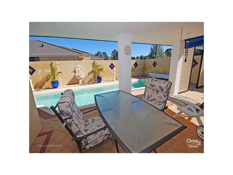 25 Santorini Turn, Ellenbrook WA 6069