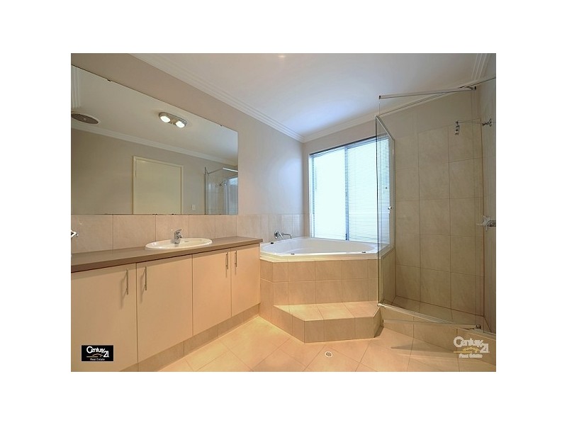 19 Redbank Drive, Ellenbrook WA 6069