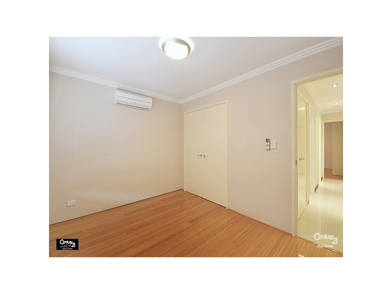 19 Redbank Drive, Ellenbrook WA 6069