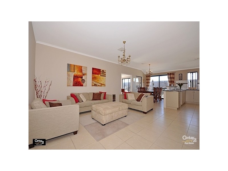 15 Blendon Avenue, Ellenbrook WA 6069