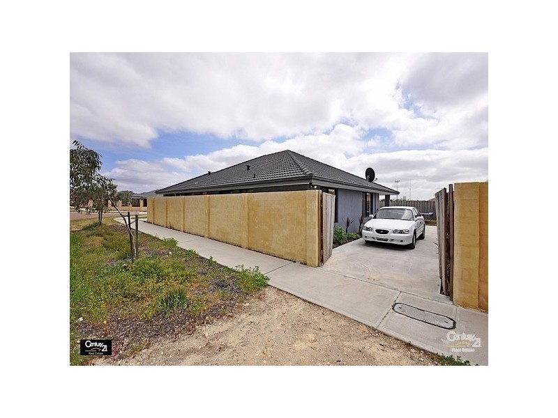 2 Madden Way, Ellenbrook WA 6069