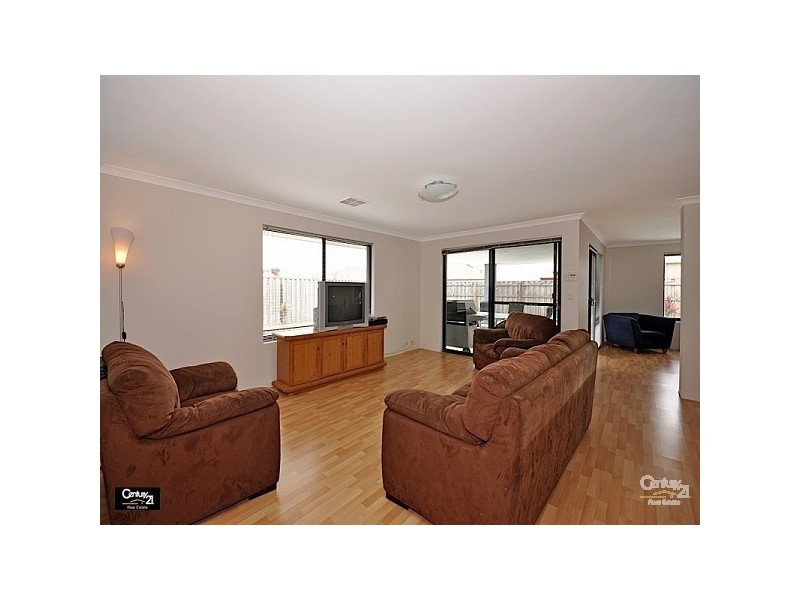 2 Madden Way, Ellenbrook WA 6069