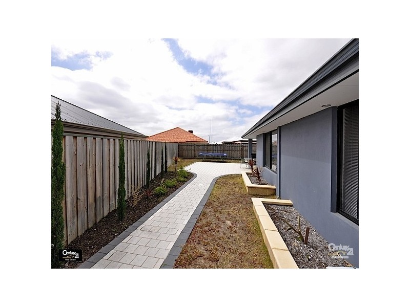 2 Madden Way, Ellenbrook WA 6069