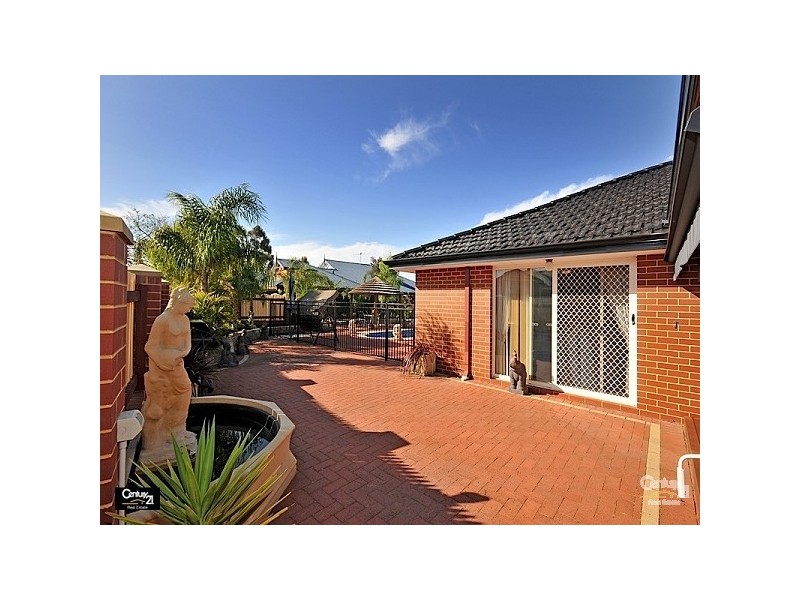1 Brentwood Way, The Vines WA 6069